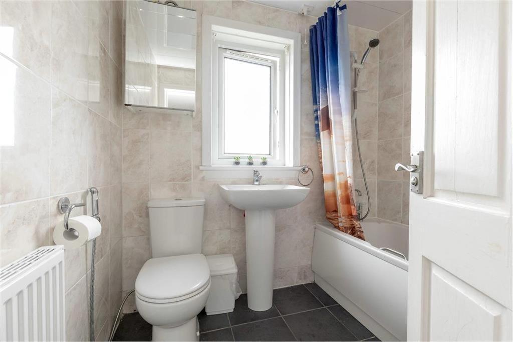 Edinburgh Villa 3 Bed Rooms House In Edinburgh - Private Parking Esterno foto